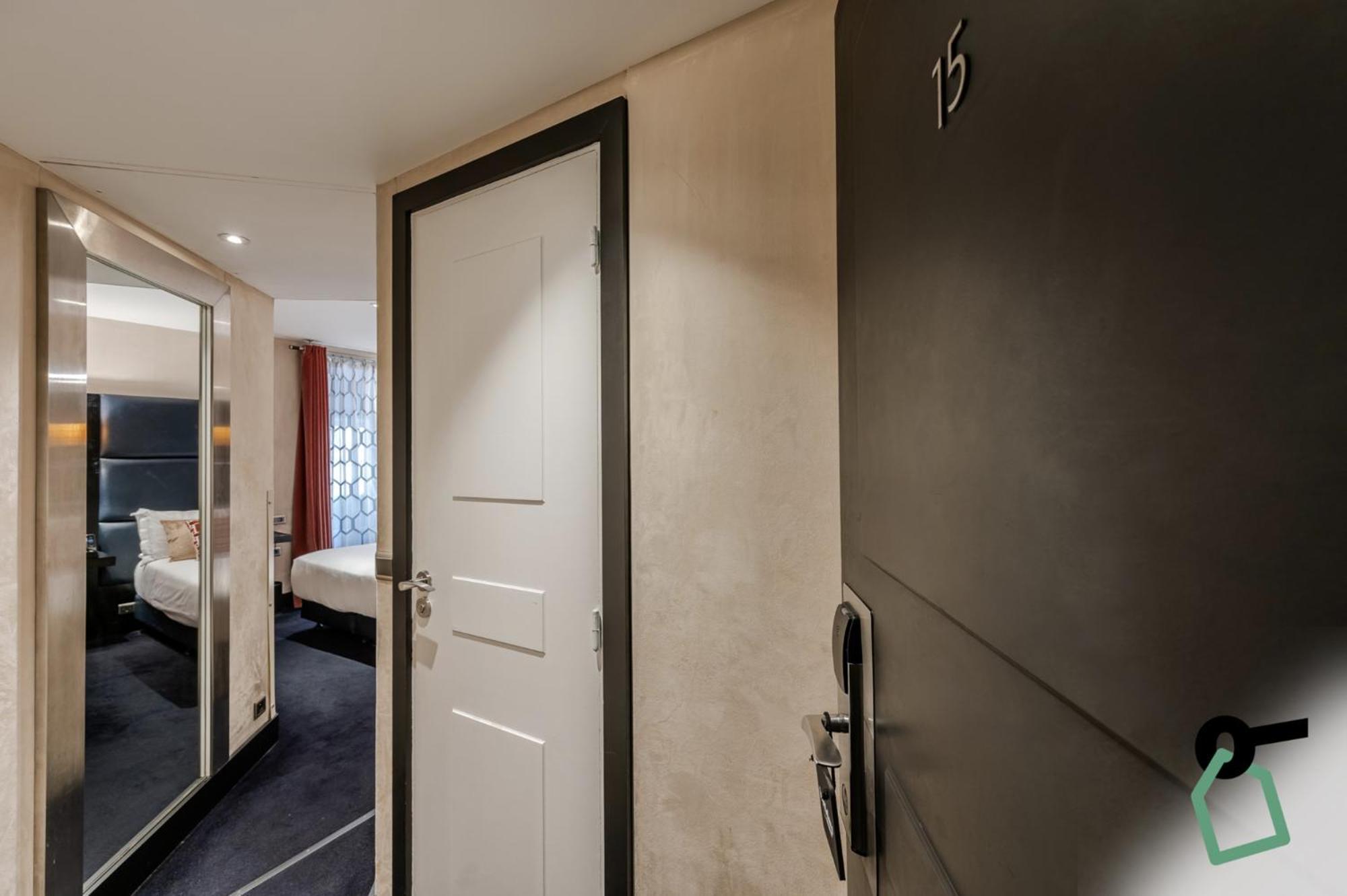 Hotiday Room Collection - Paris Arc De Triomphe Exterior photo